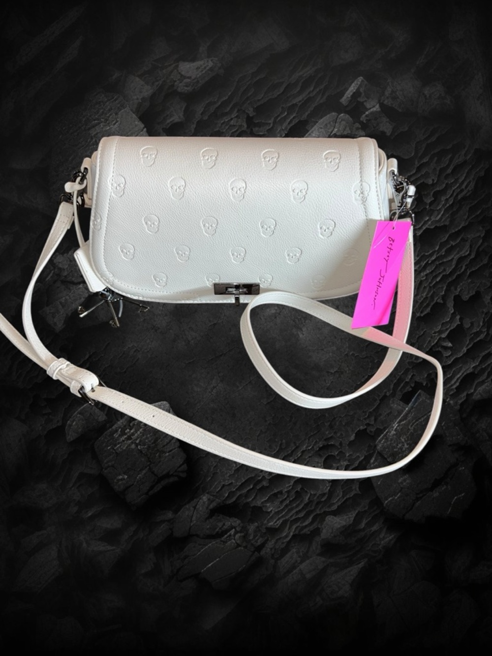 Betsey Johnson White Embossed Skull Crossbody Bag Convertible - Picture 9 of 13